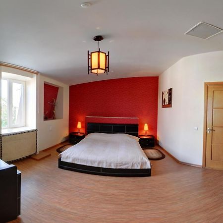 Tsentralniy Hotel Khmelʼnytsʼkyy Exterior foto