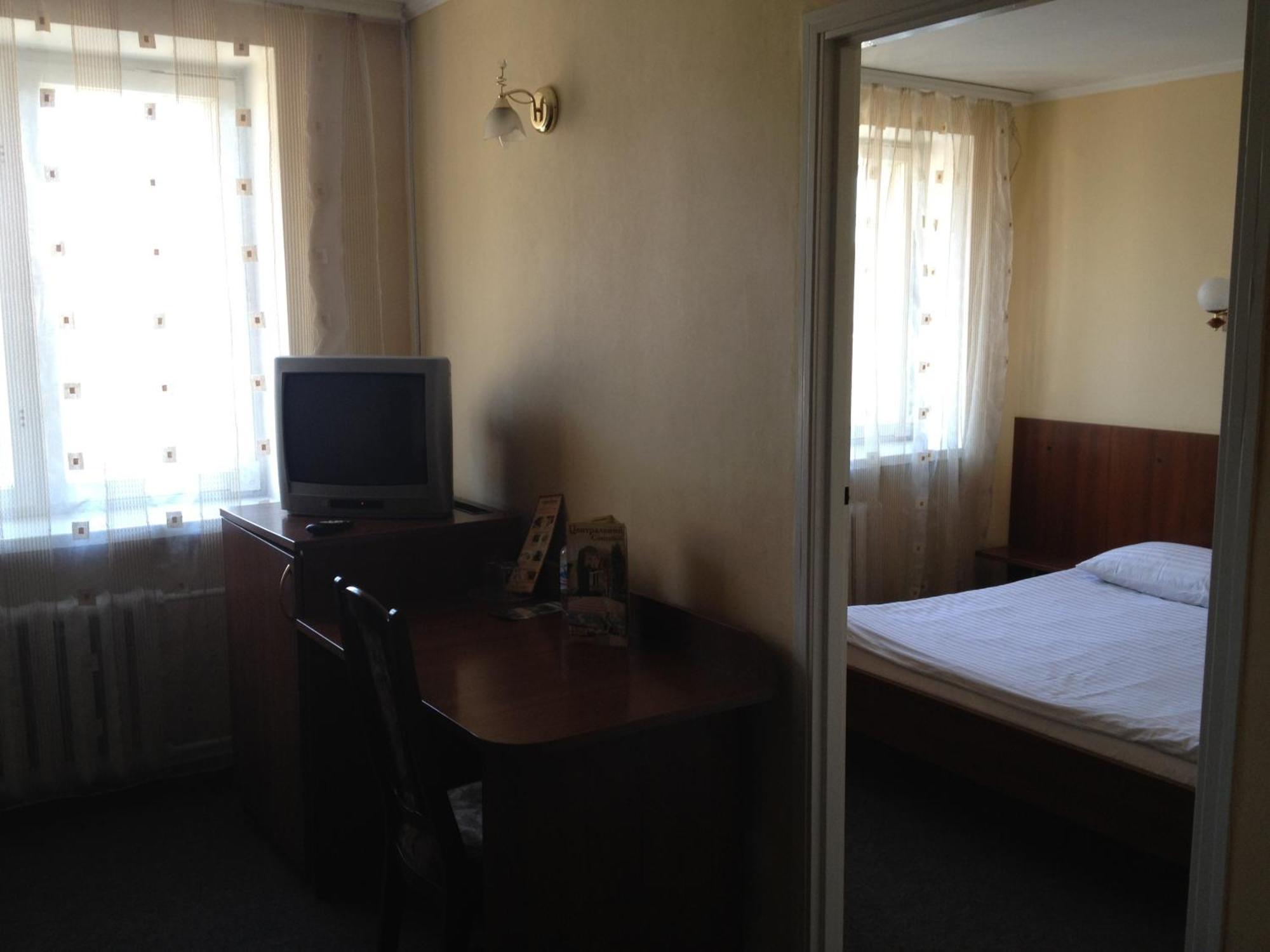 Tsentralniy Hotel Khmelʼnytsʼkyy Exterior foto