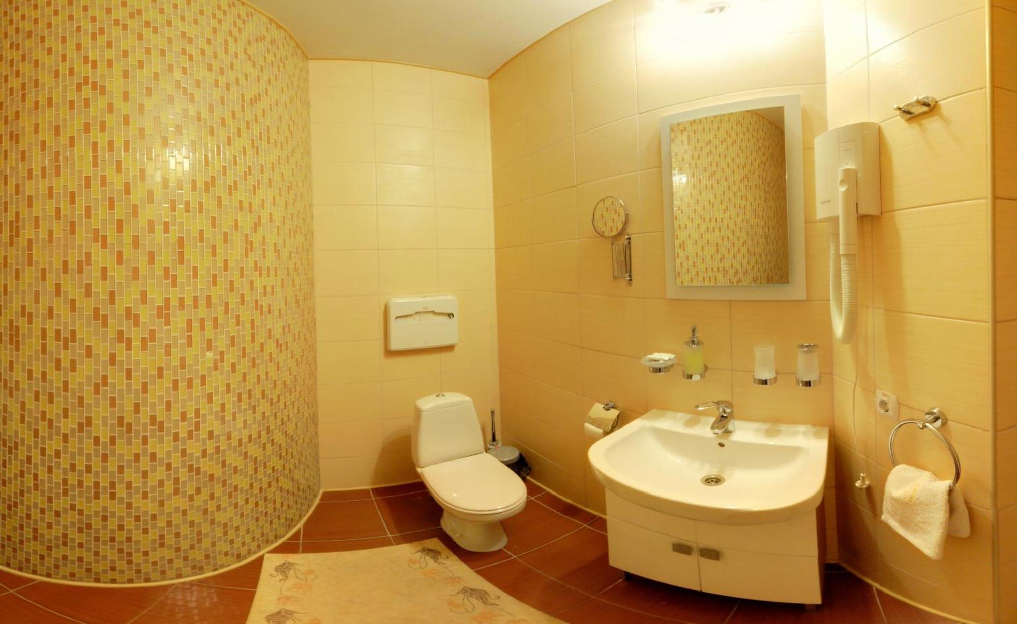 Tsentralniy Hotel Khmelʼnytsʼkyy Exterior foto