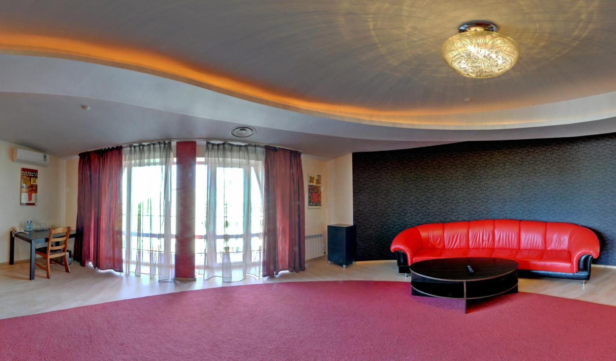 Tsentralniy Hotel Khmelʼnytsʼkyy Exterior foto