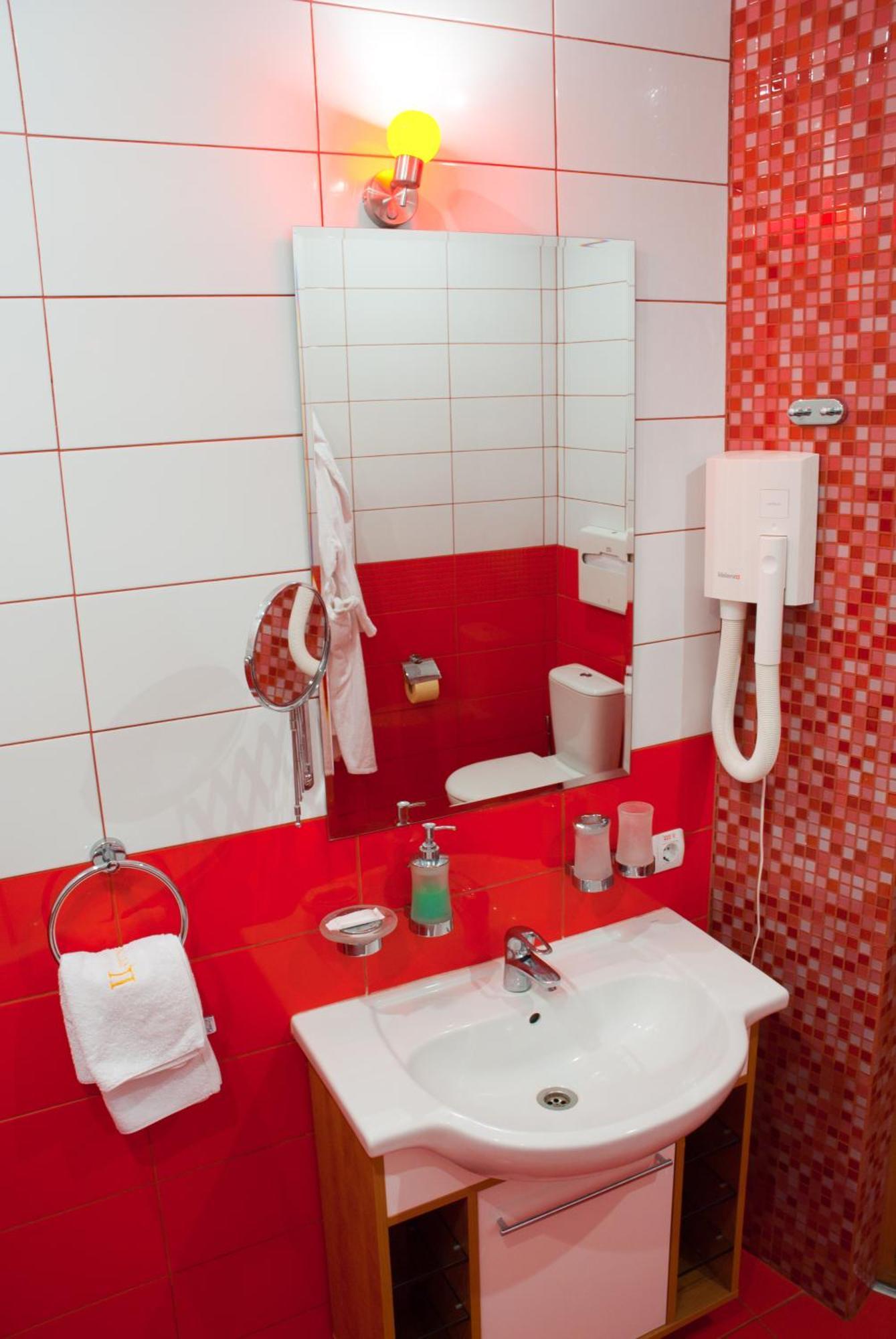 Tsentralniy Hotel Khmelʼnytsʼkyy Exterior foto